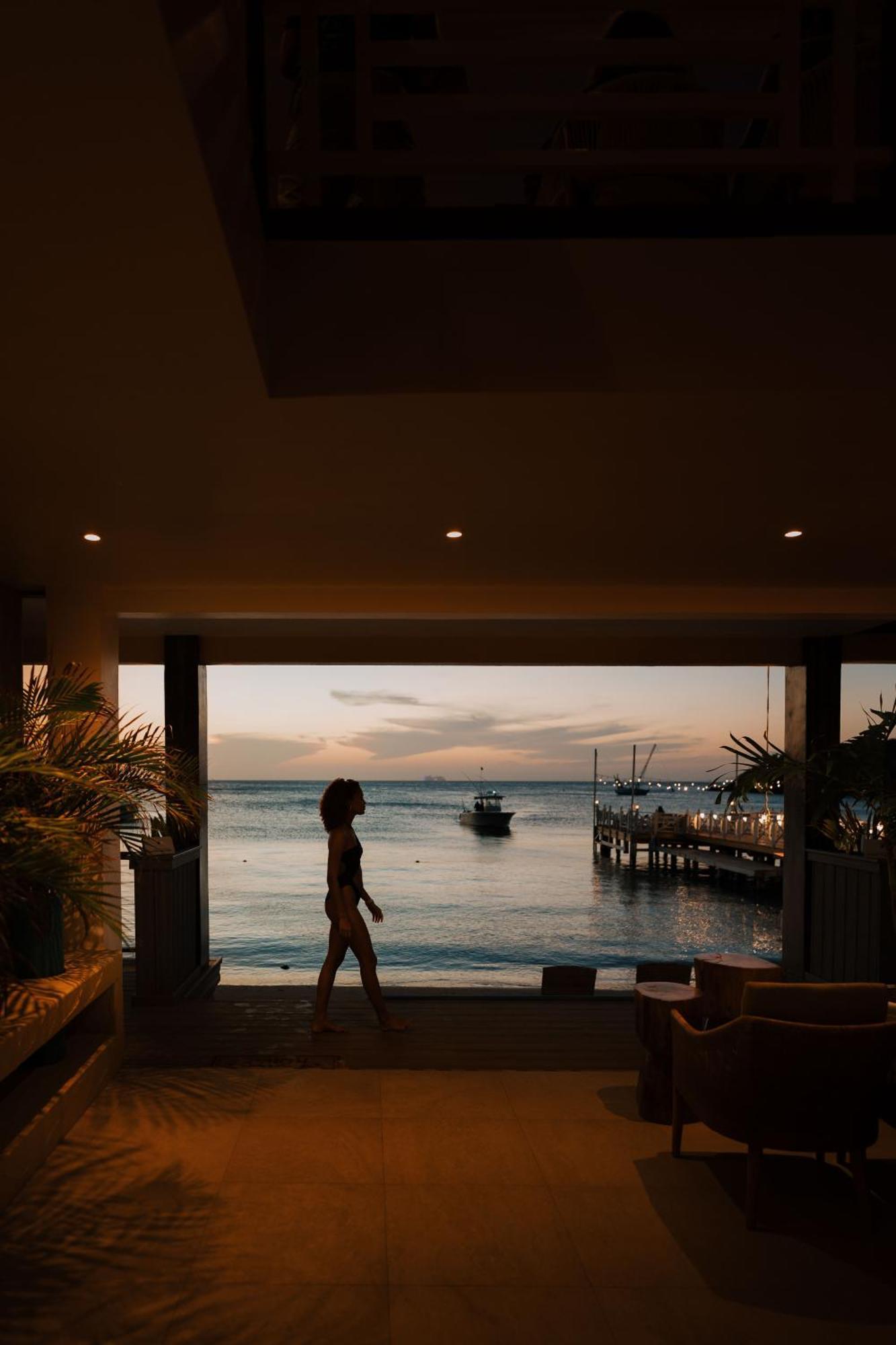 The Beach House Boutique Hotel West End Exterior photo